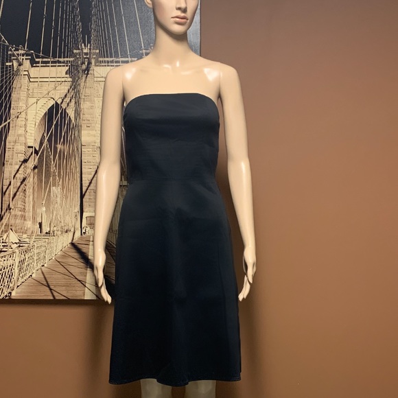 Dresses & Skirts - ✨ BOGO Free: Strapless Black Dress